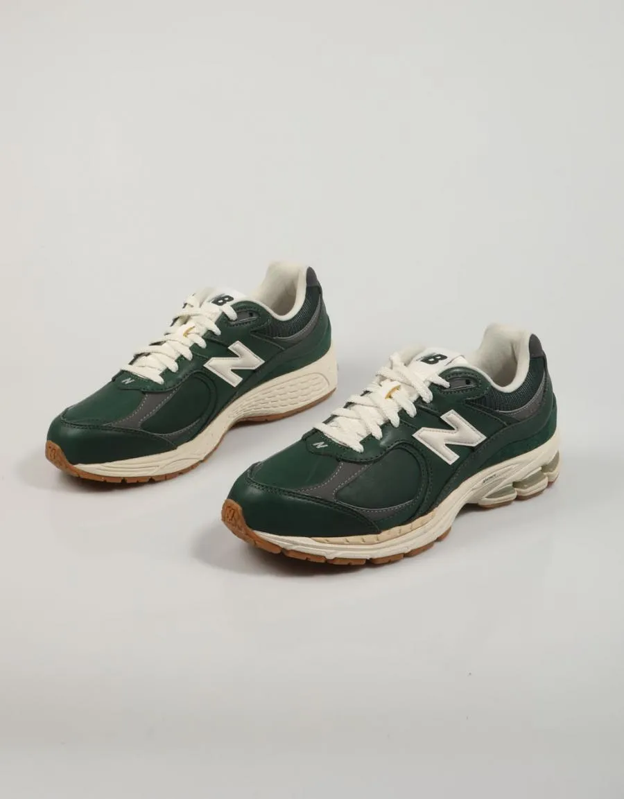  sneakers NEW BALANCE M2002 RVI-GREEN 83449