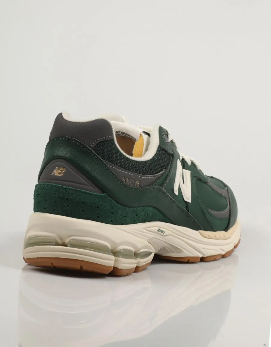  sneakers NEW BALANCE M2002 RVI-GREEN 83449