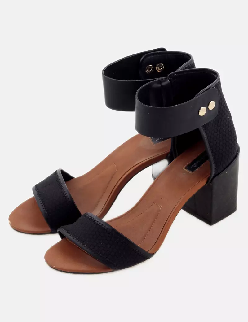 Stradivarius Sandalias